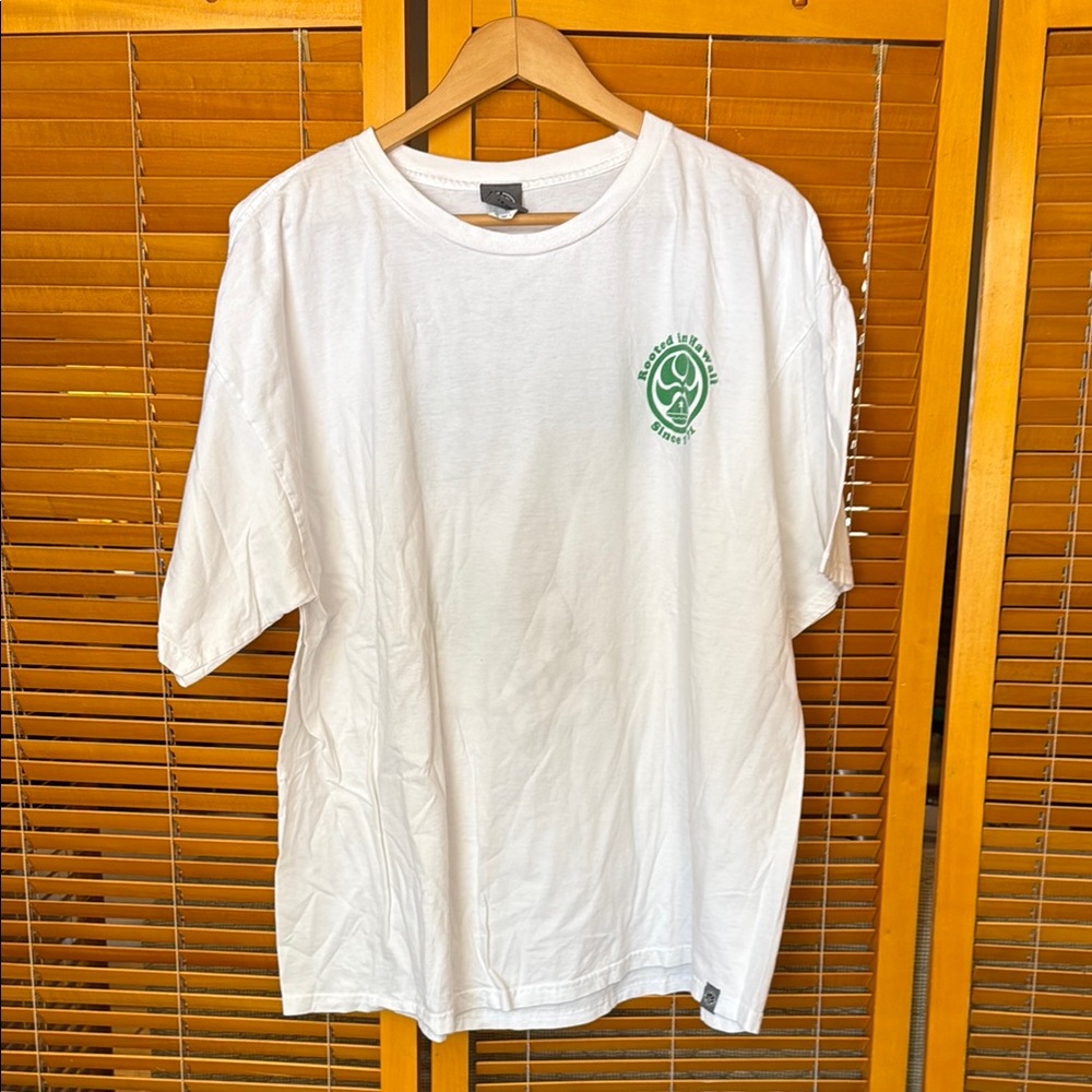 White tee shirt Hawaii